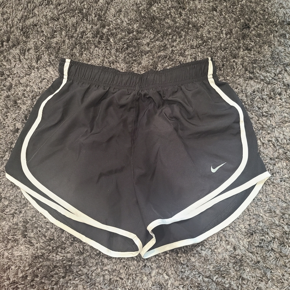 Nike women's tempo shorts size small nwot